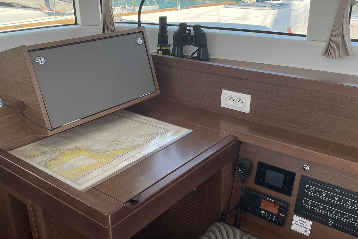 Lagoon 40 - 4 + 2 cab — photo 13