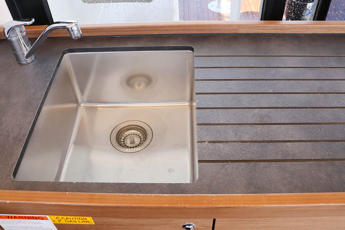 Lagoon 42 - 4 + 2 cab. — photo 14