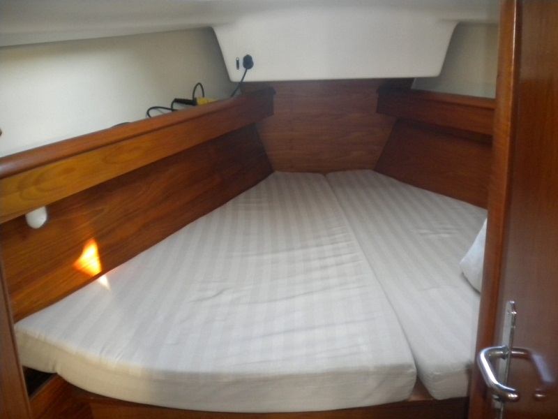 Sun Odyssey 40 — photo 11