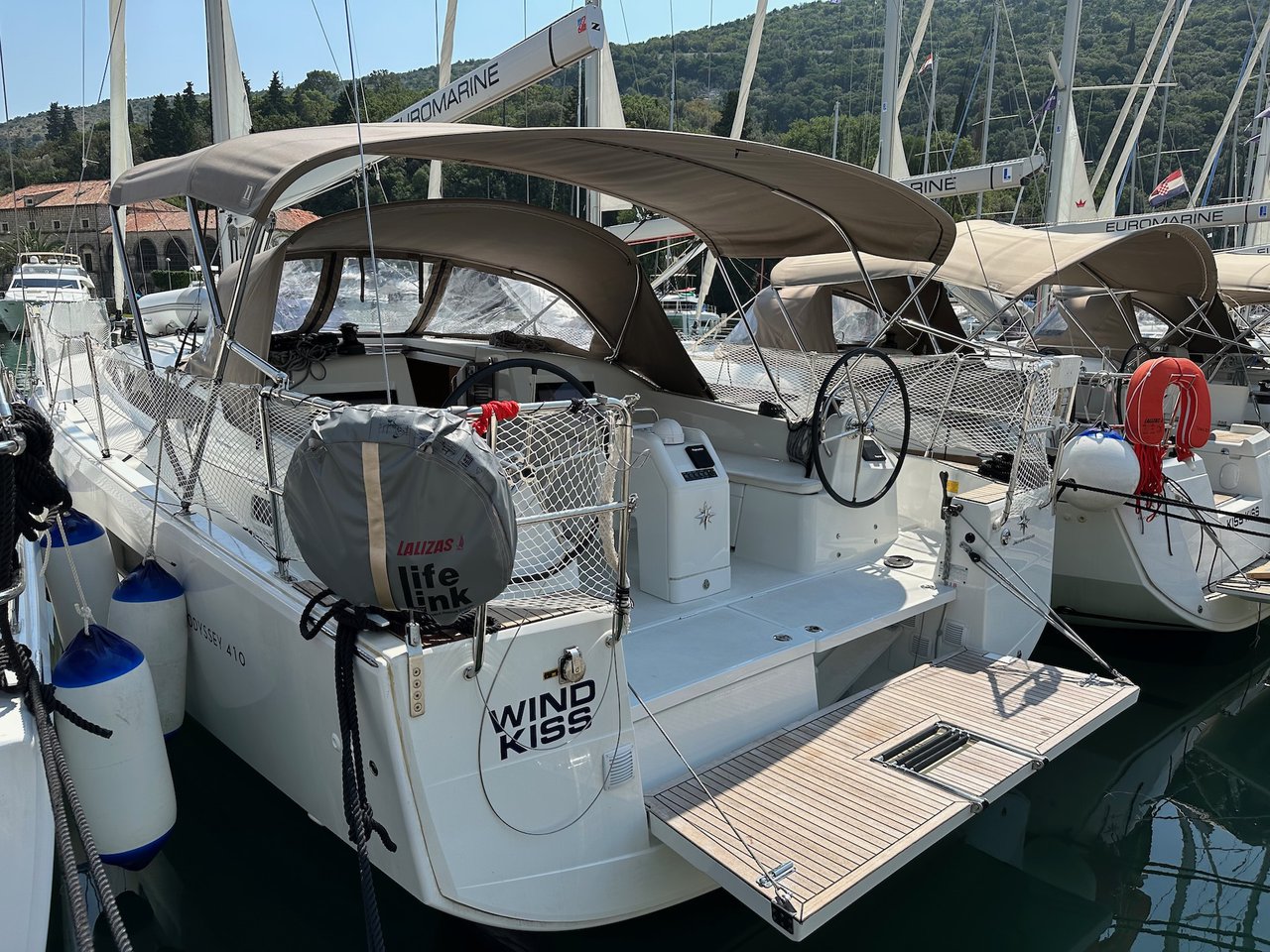 Sun Odyssey 410 - 3 cab. — photo 1
