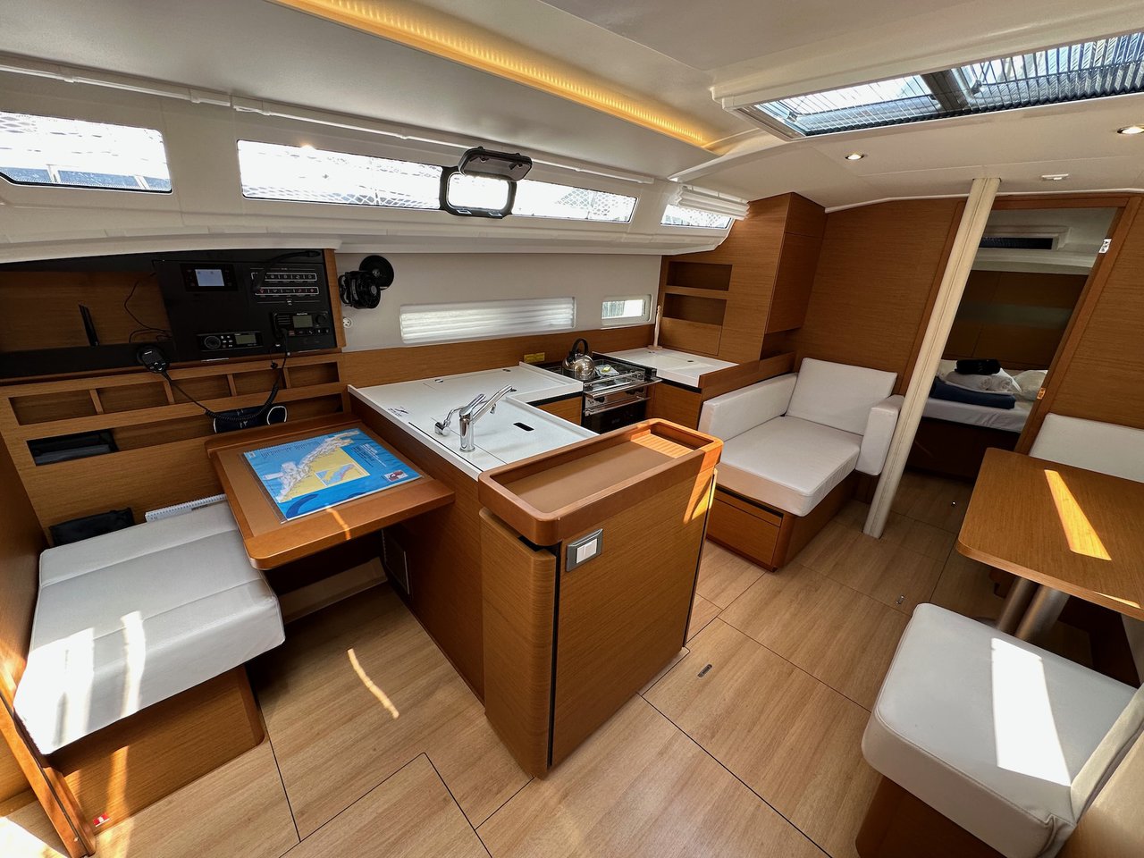 Sun Odyssey 410 - 3 cab. — photo 7