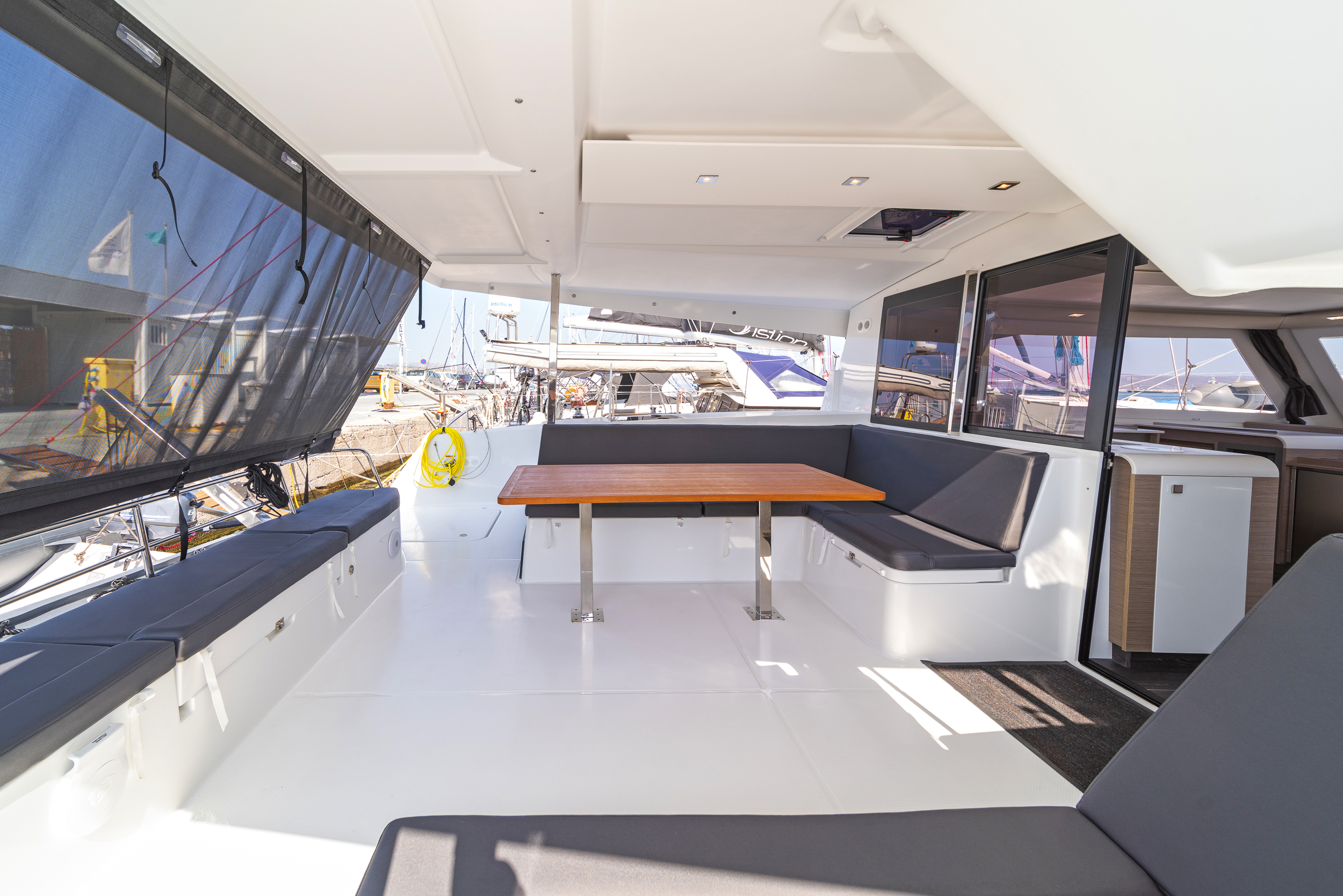 Fountaine Pajot Isla 40 - 4 + 1 cab. — photo 12
