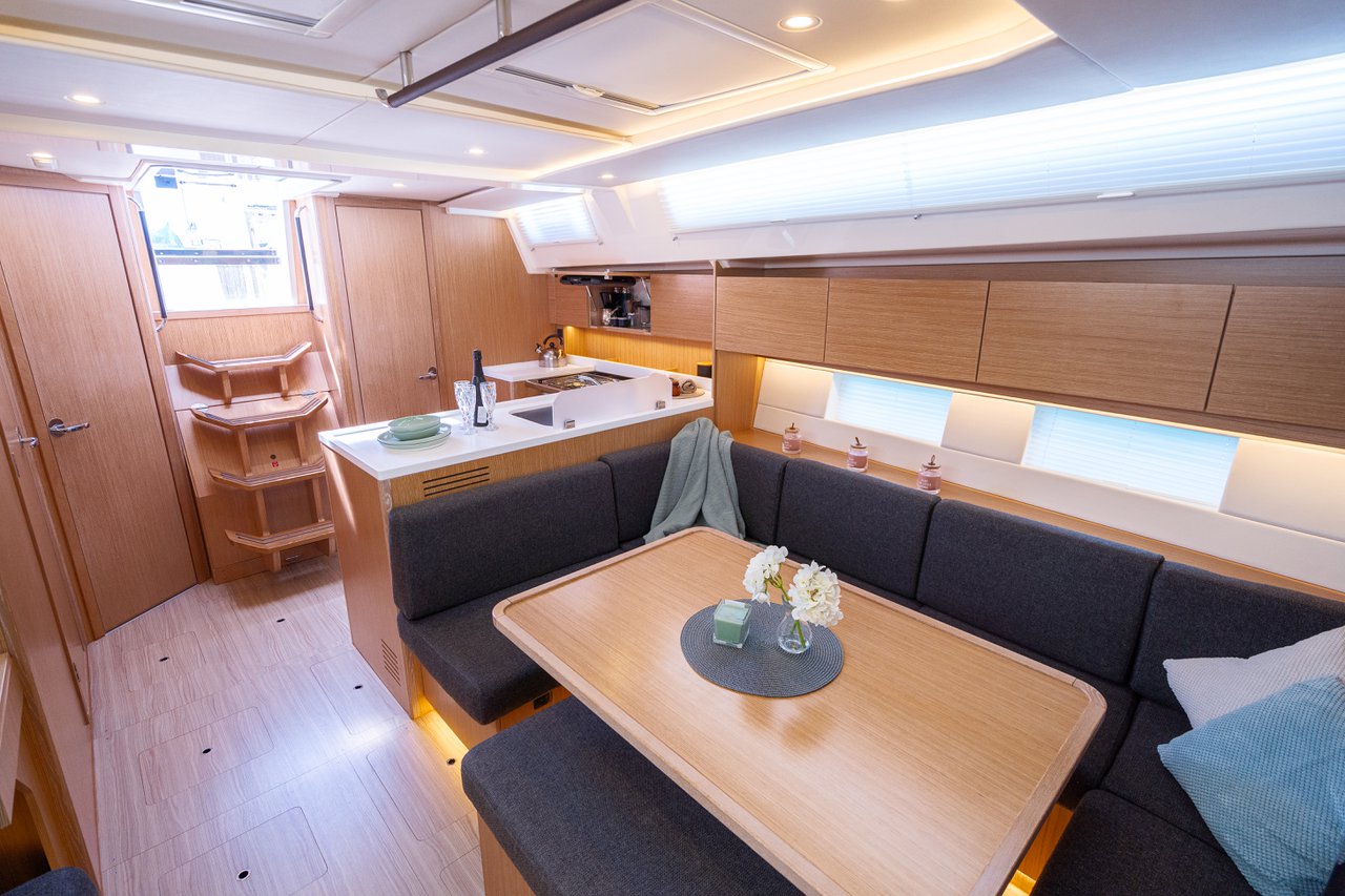 Bavaria C45 Style — photo 15