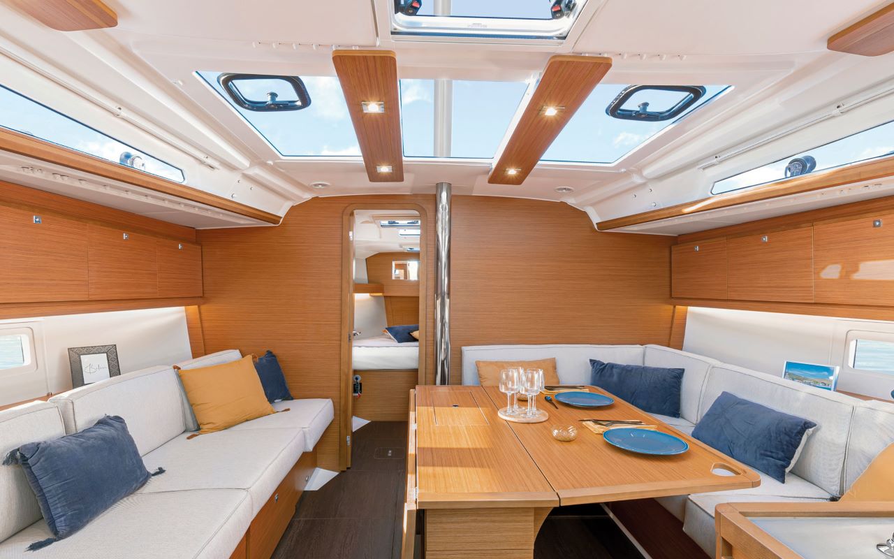 Dufour 390 GL — photo 8