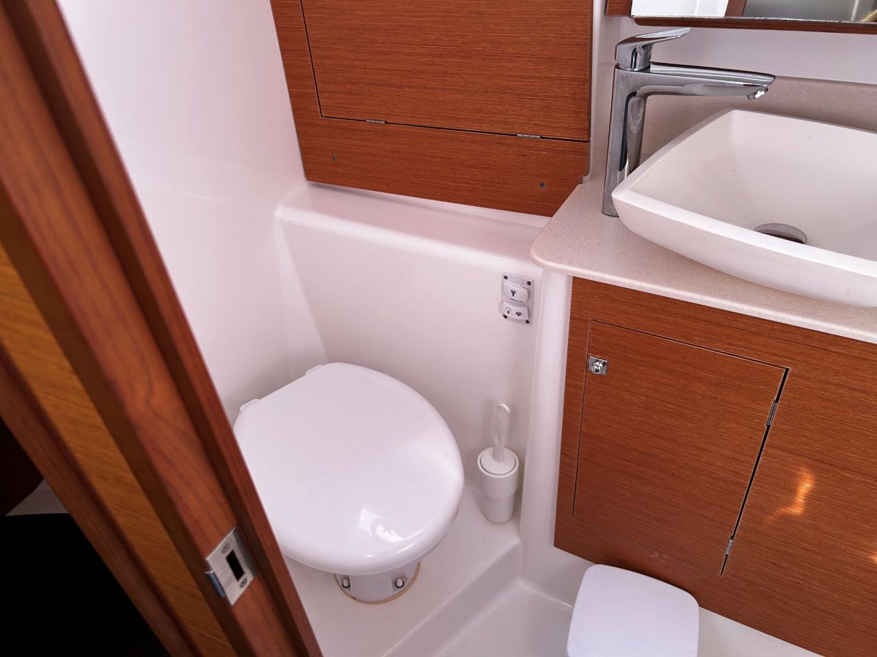 Dufour 390 GL — photo 15