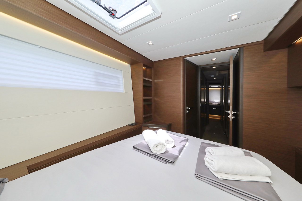 Lagoon 50 - 6 + 1 cab. — photo 19