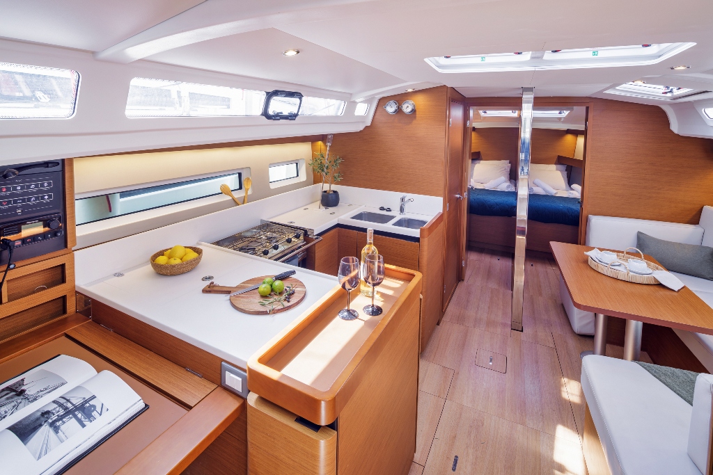 Sun Odyssey 440 - 4 cab. — photo 5