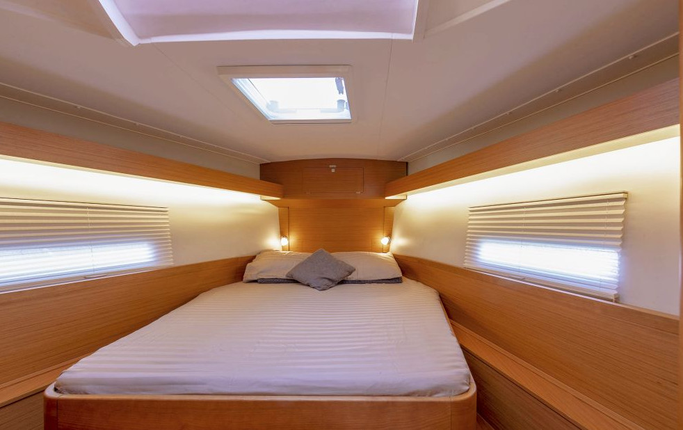 Dufour 430 GL — photo 12