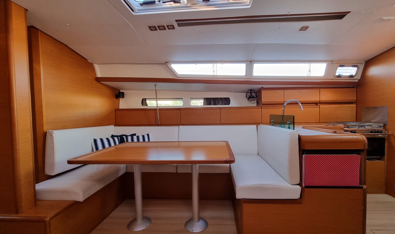 Sun Odyssey 449 — photo 8