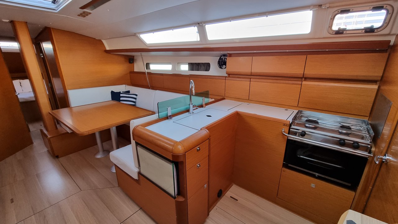 Sun Odyssey 449 — photo 9