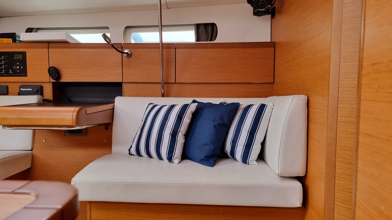 Sun Odyssey 449 — photo 11