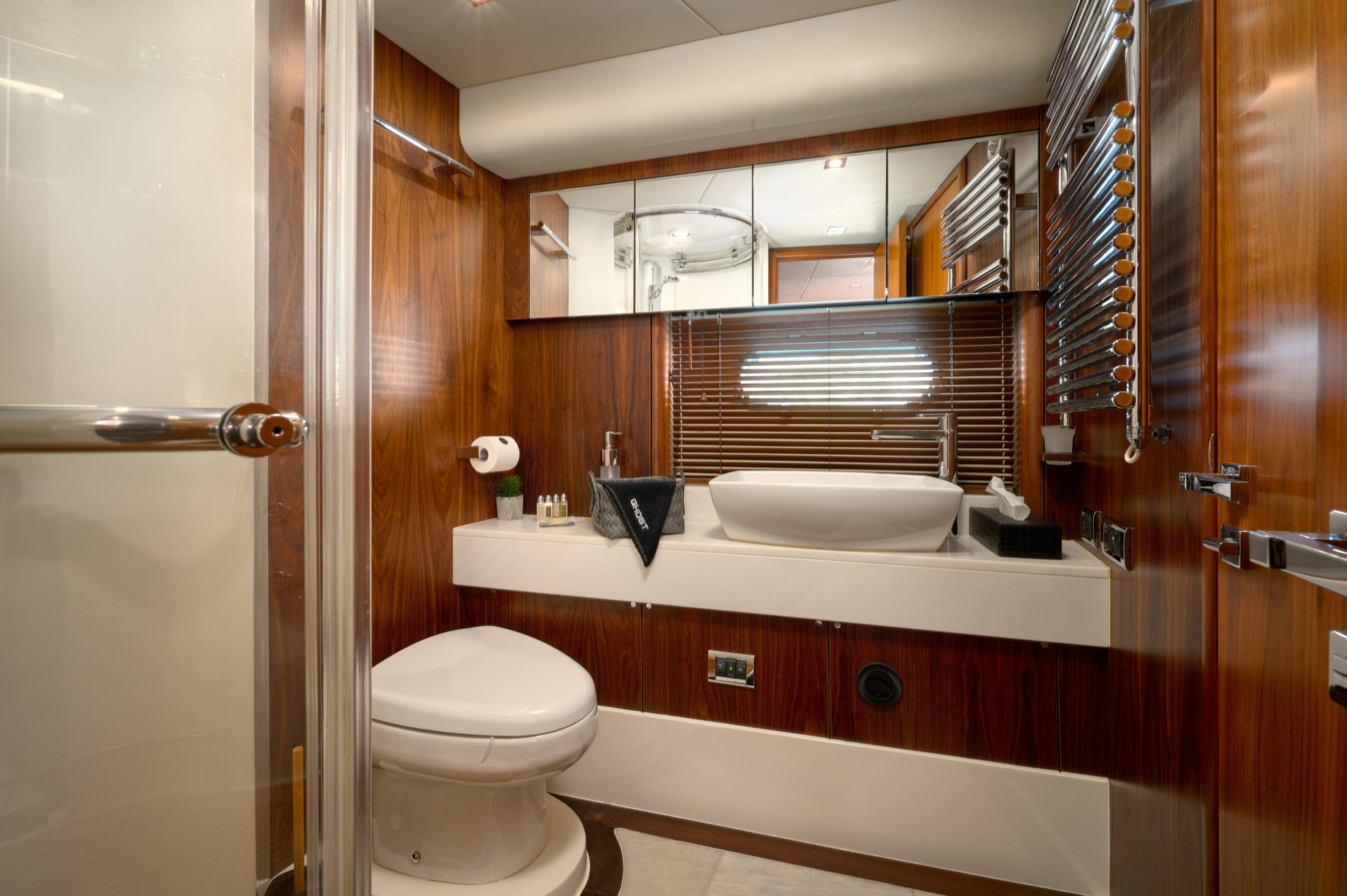 Sunseeker Predator 72 — photo 3