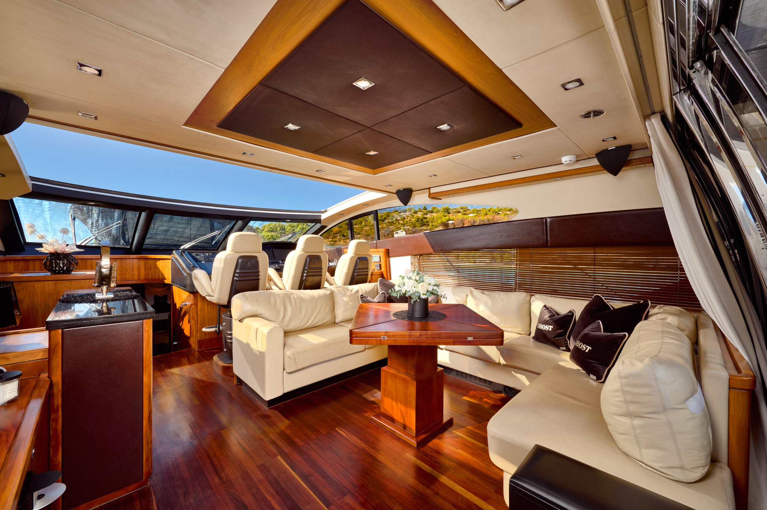 Sunseeker Predator 72 — photo 10