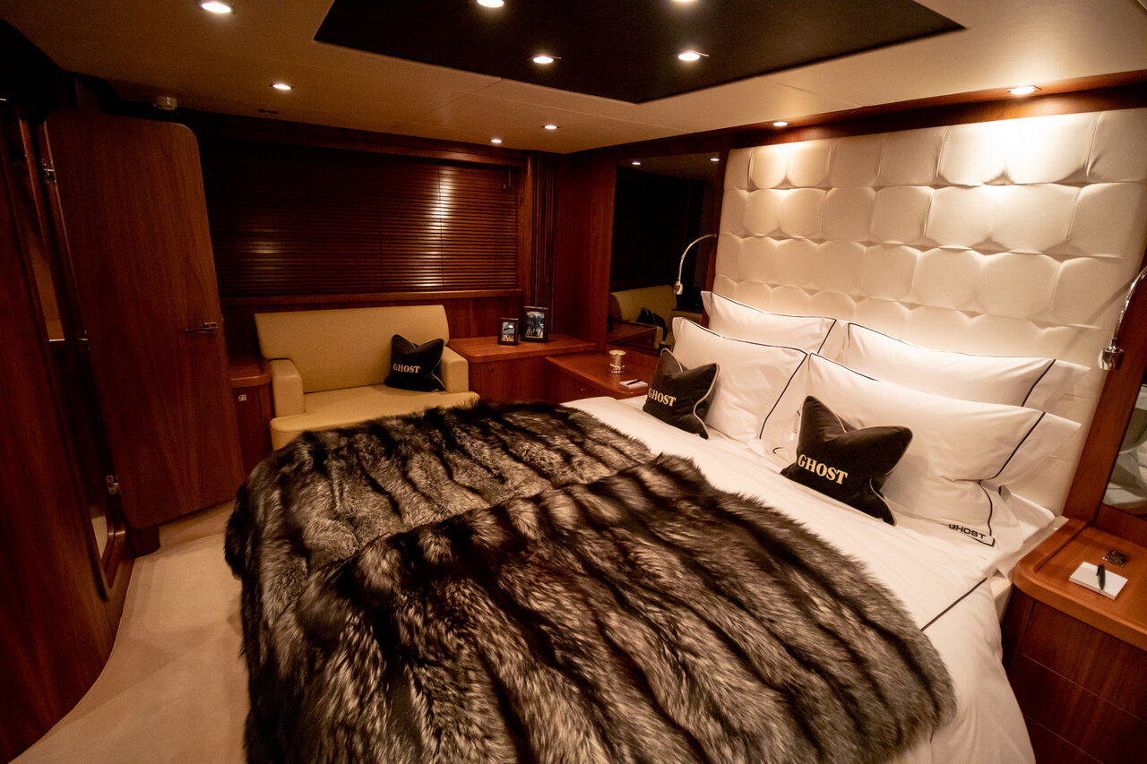 Sunseeker Predator 72 — photo 24