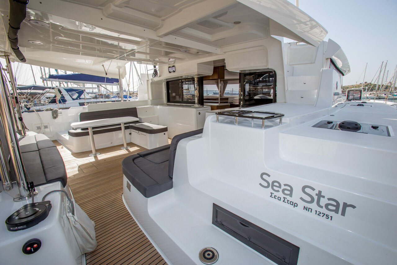 Lagoon 46 - 4 + 2 cab. — photo 8