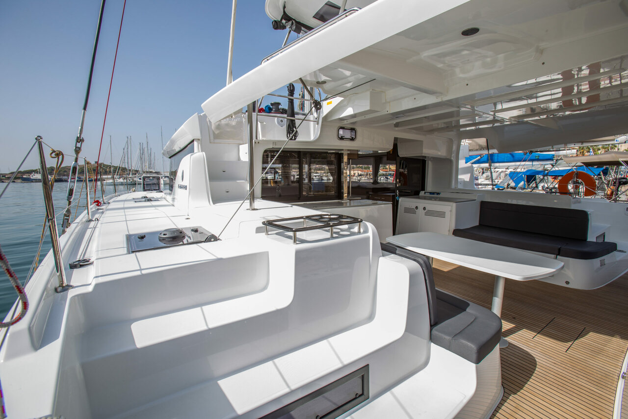 Lagoon 46 - 4 + 2 cab. — photo 9