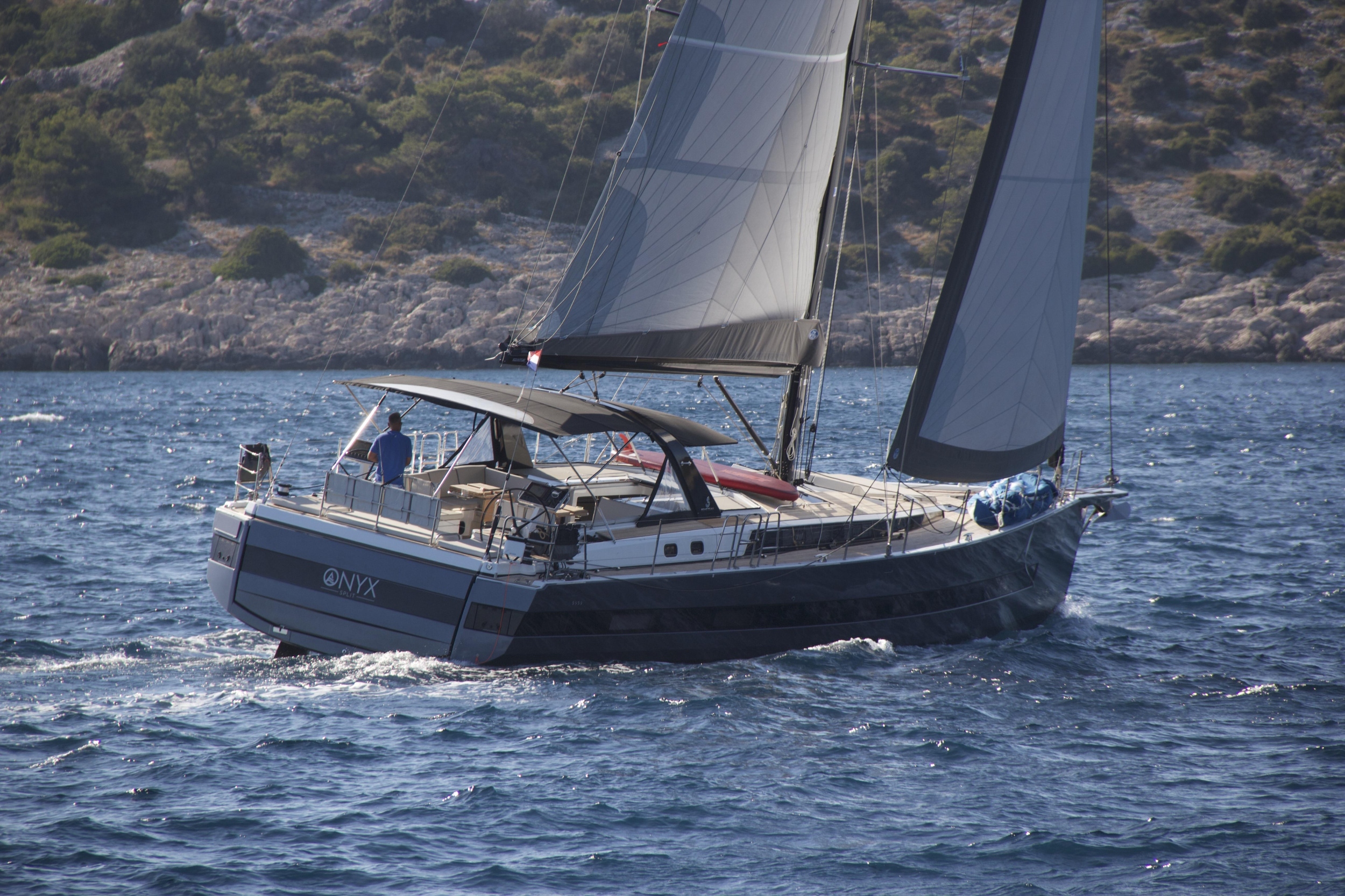 Oceanis Yacht 62 - 3 + 1 — photo 9