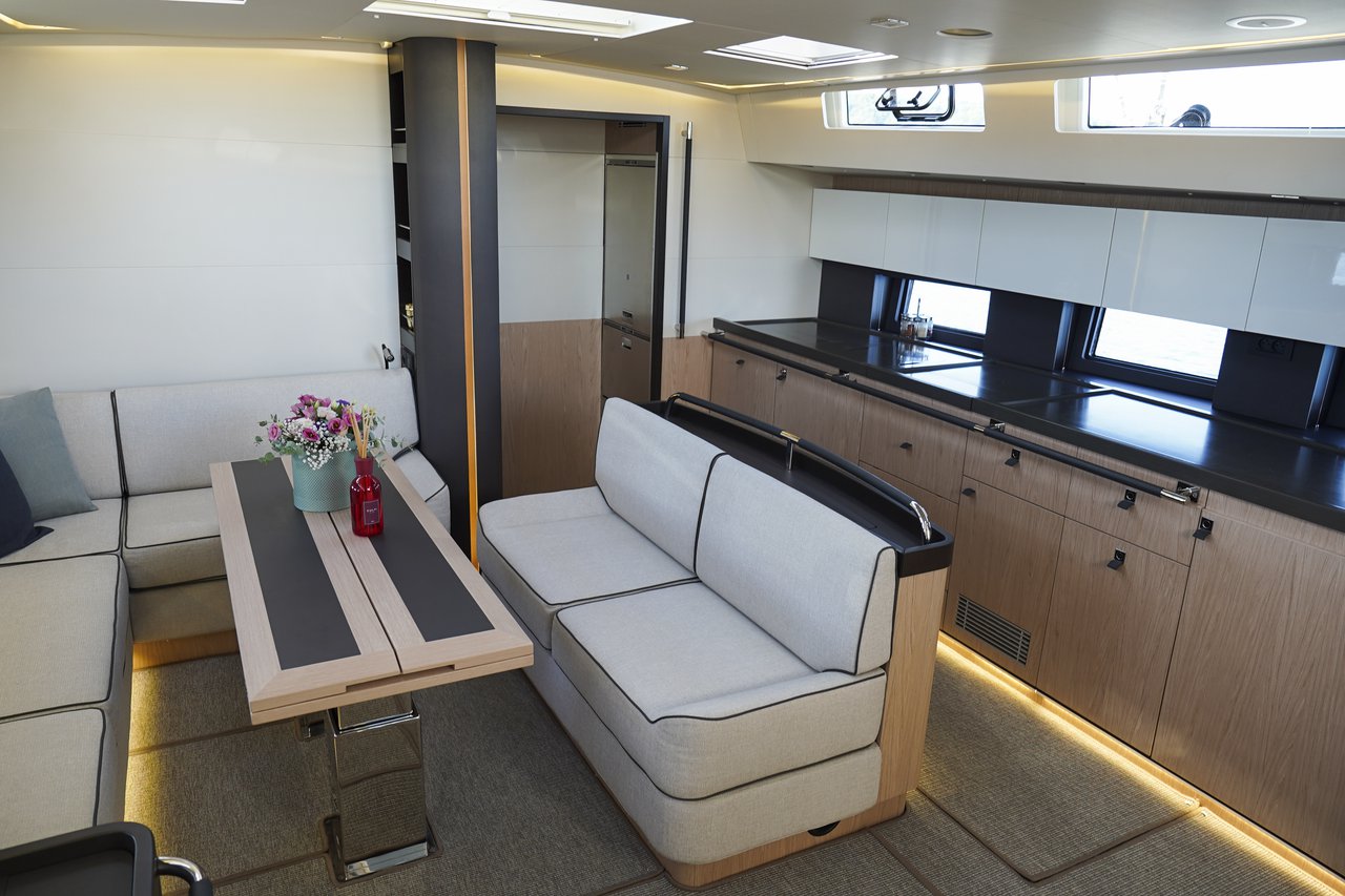 Oceanis Yacht 62 - 3 + 1 — photo 16