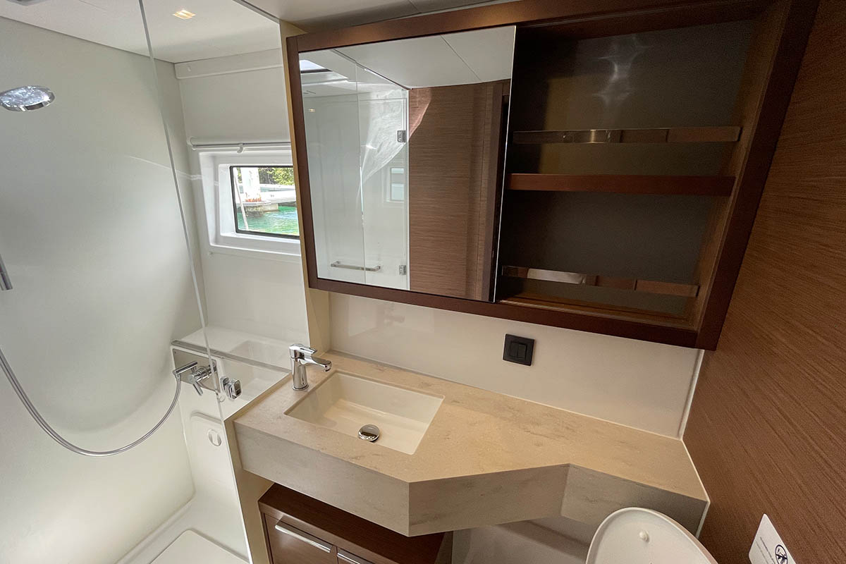 Lagoon 46 - 4 + 2 cab. — photo 36