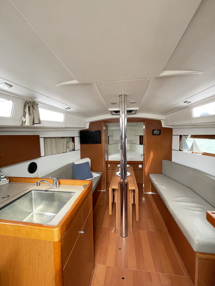 Oceanis 35.1 — photo 4