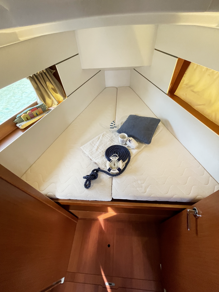 Oceanis 35.1 — photo 10