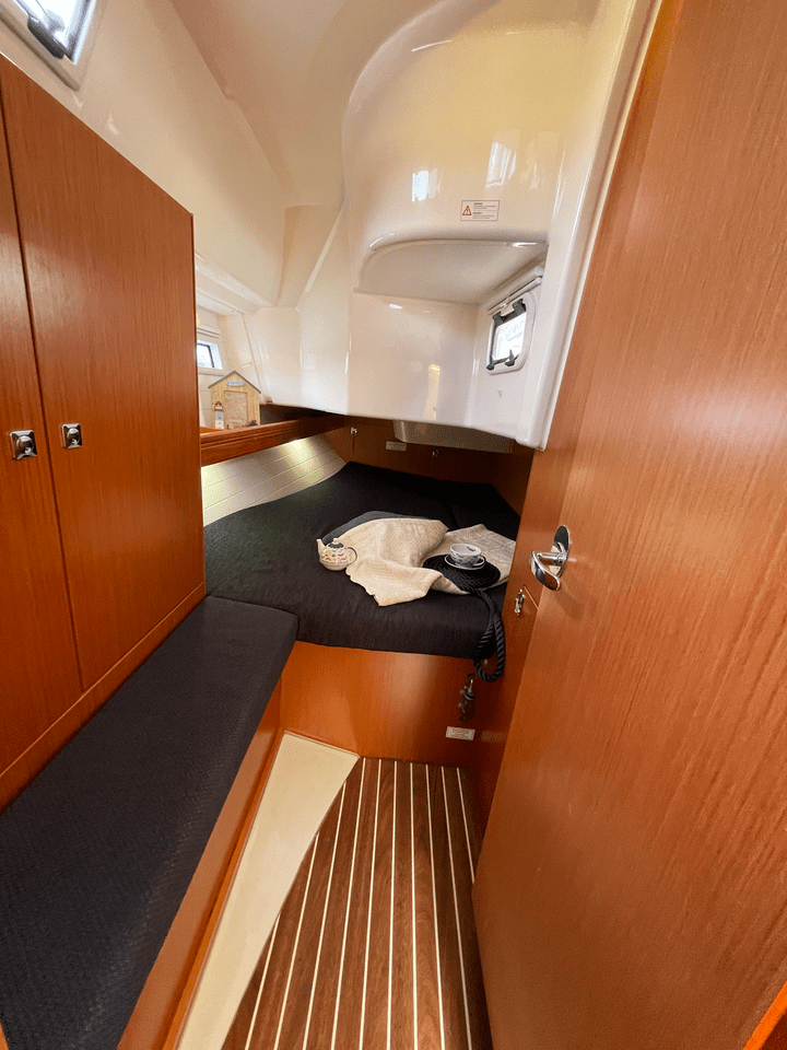 Bavaria Cruiser 34 — photo 11