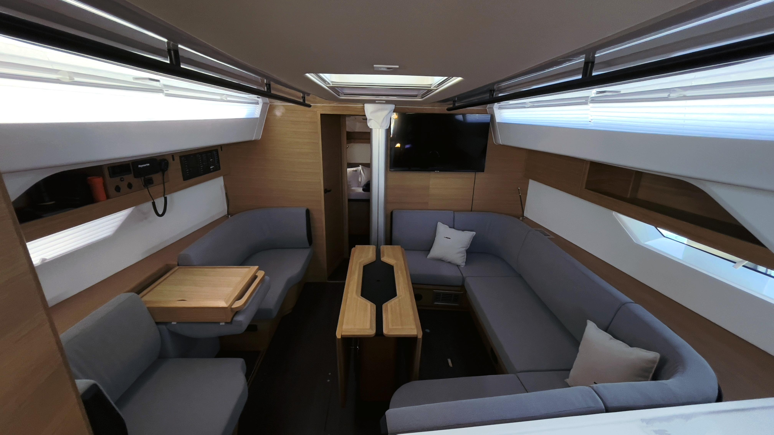 Elan E6 — photo 13