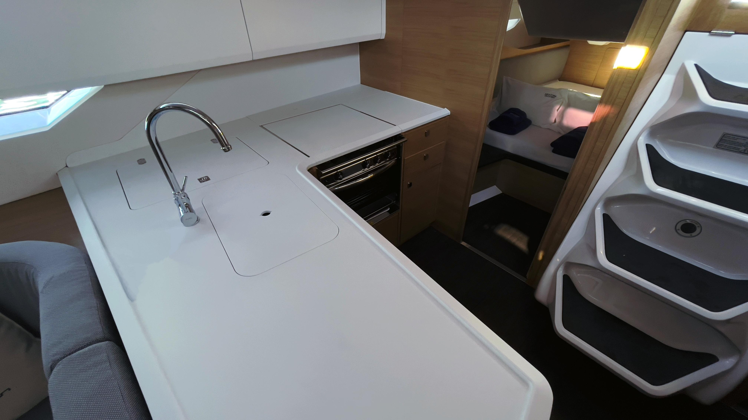 Elan E6 — photo 14