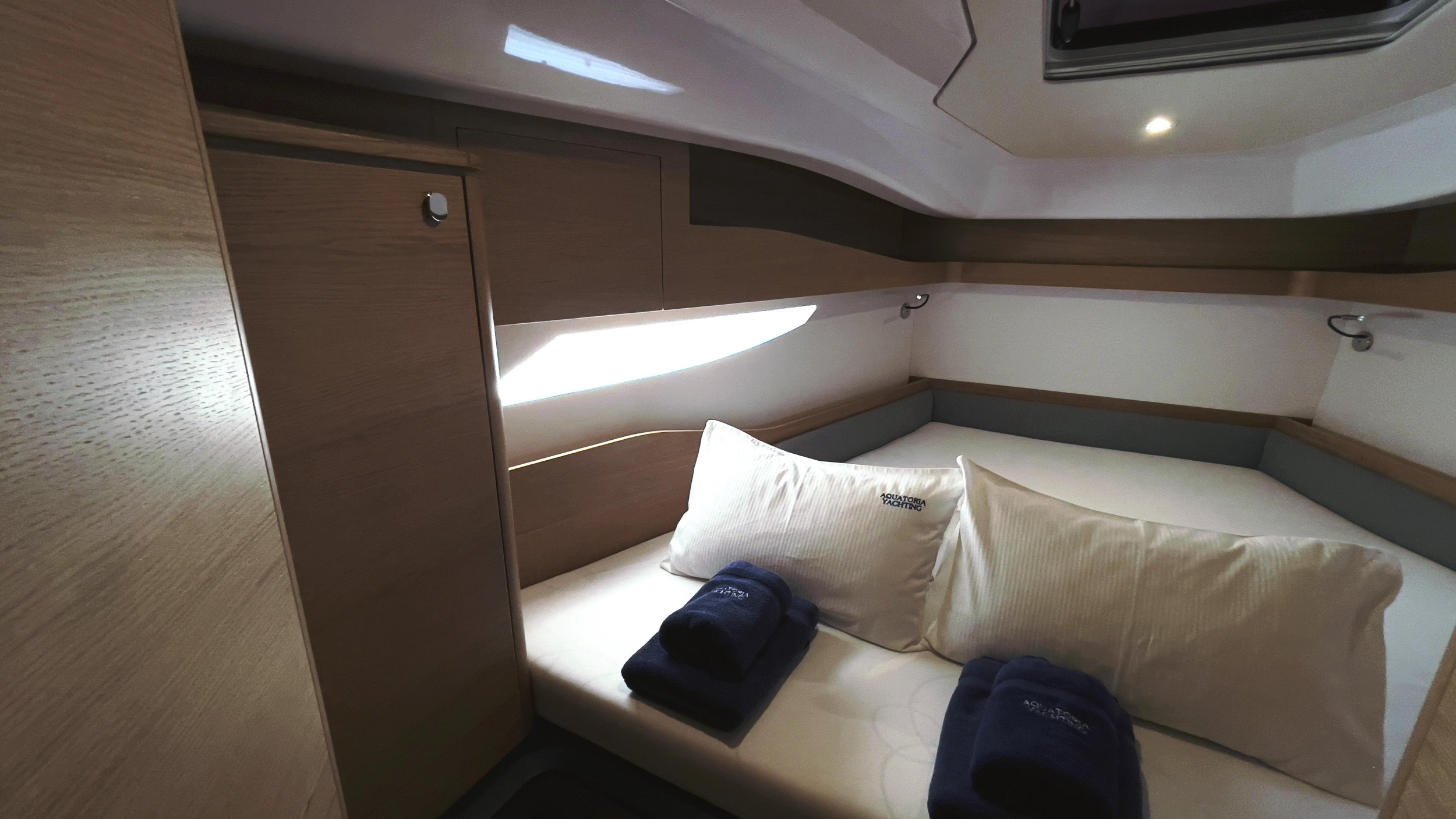 Elan E6 — photo 24