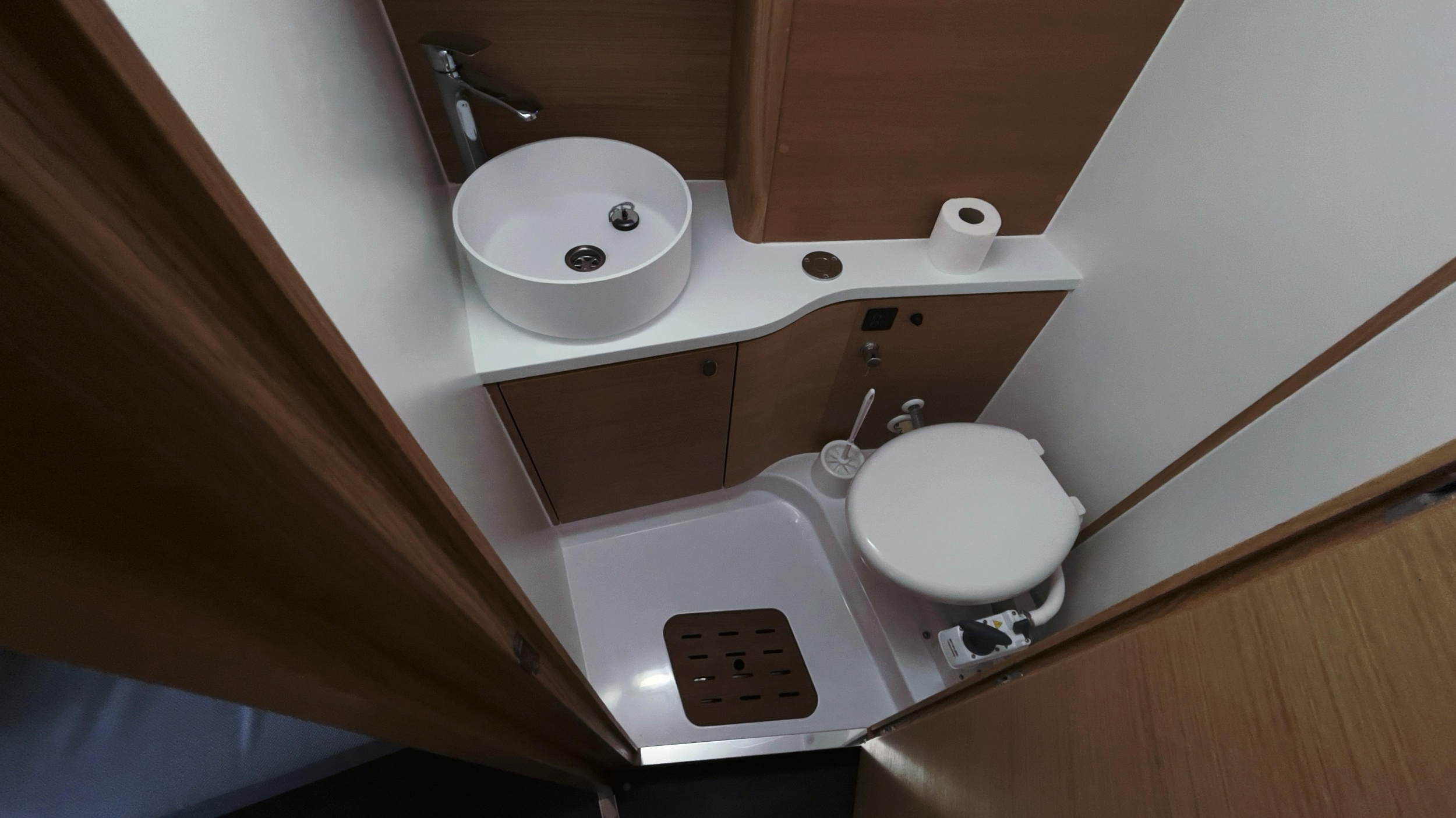 Elan E6 — photo 25