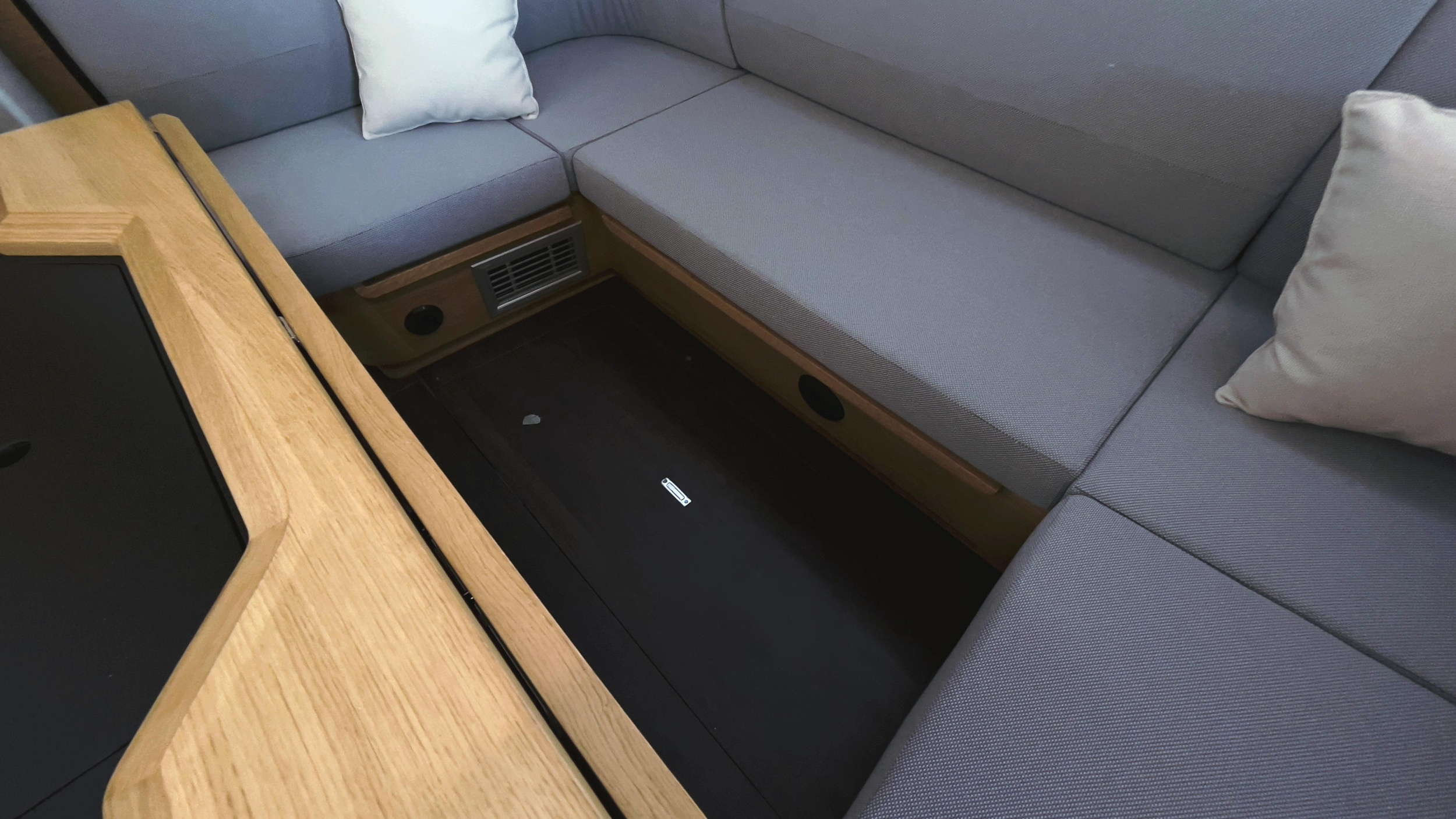 Elan E6 — photo 27