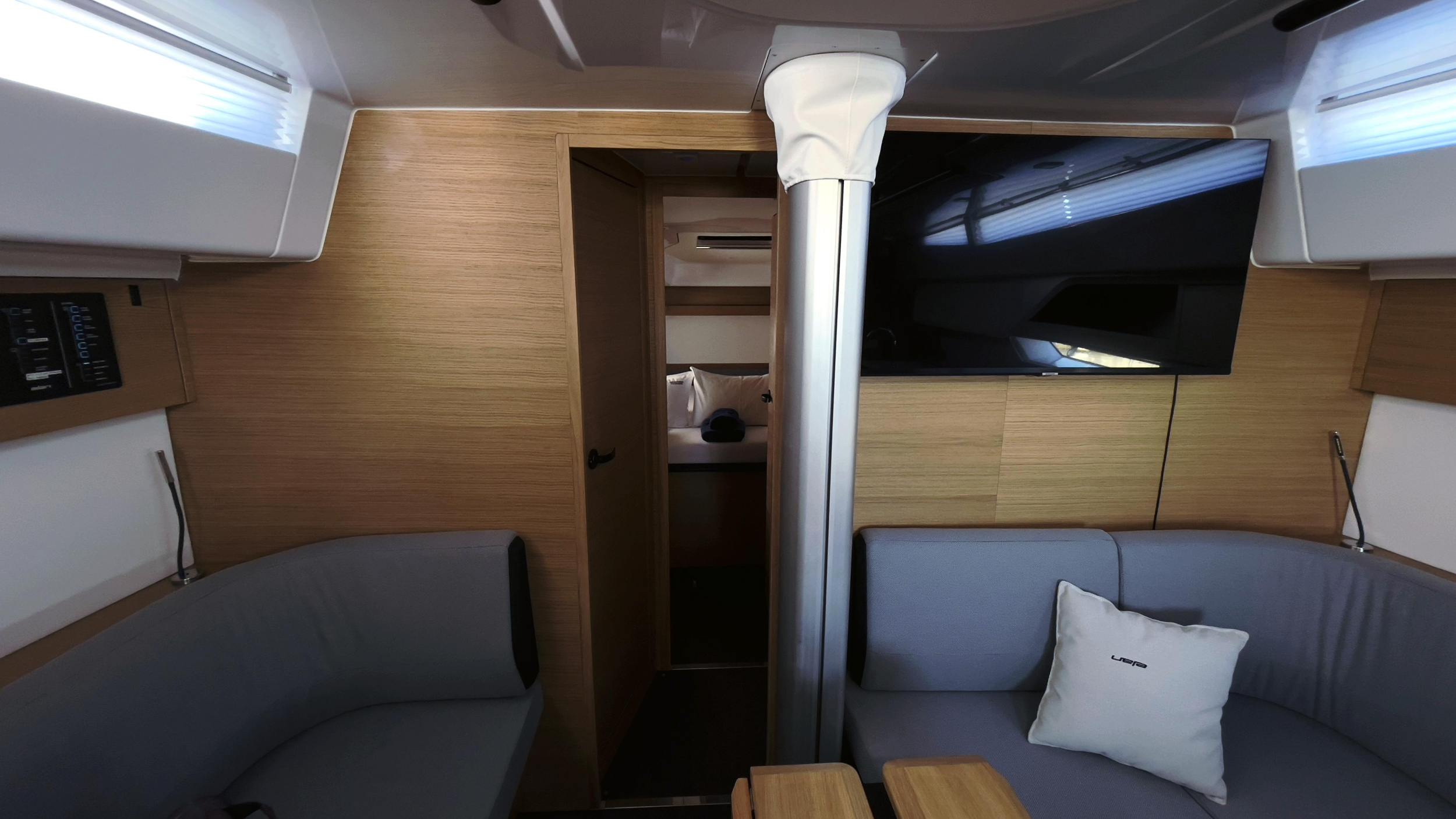 Elan E6 — photo 29