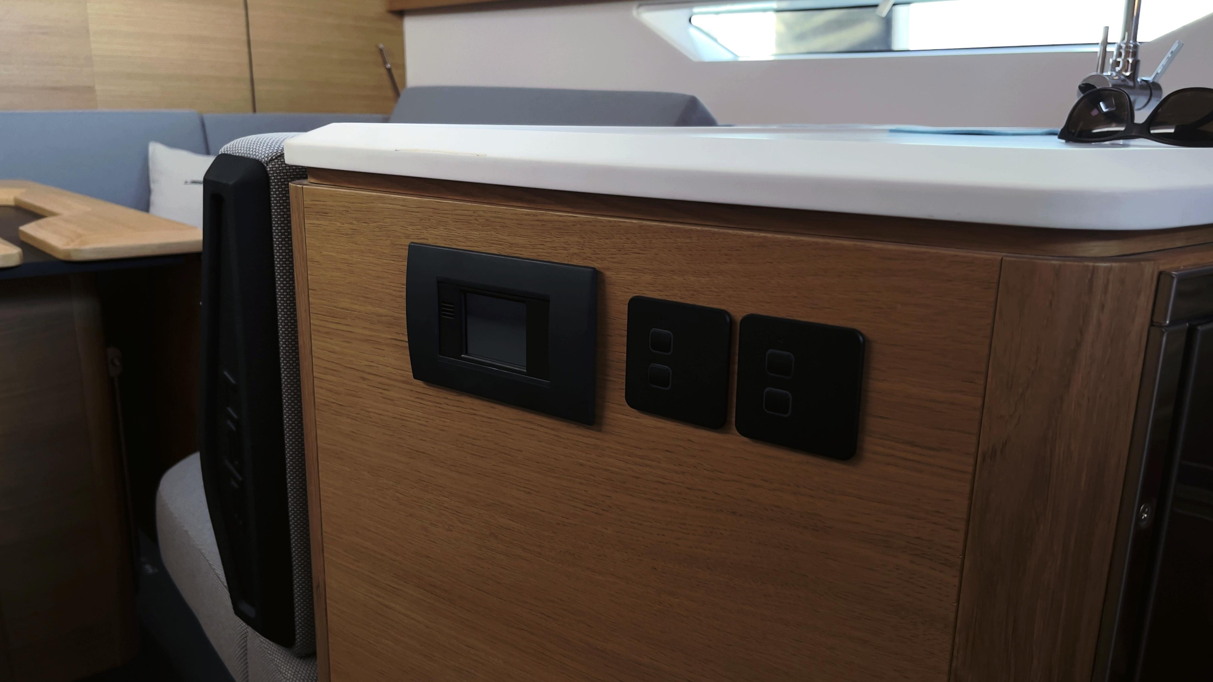 Elan E6 — photo 30