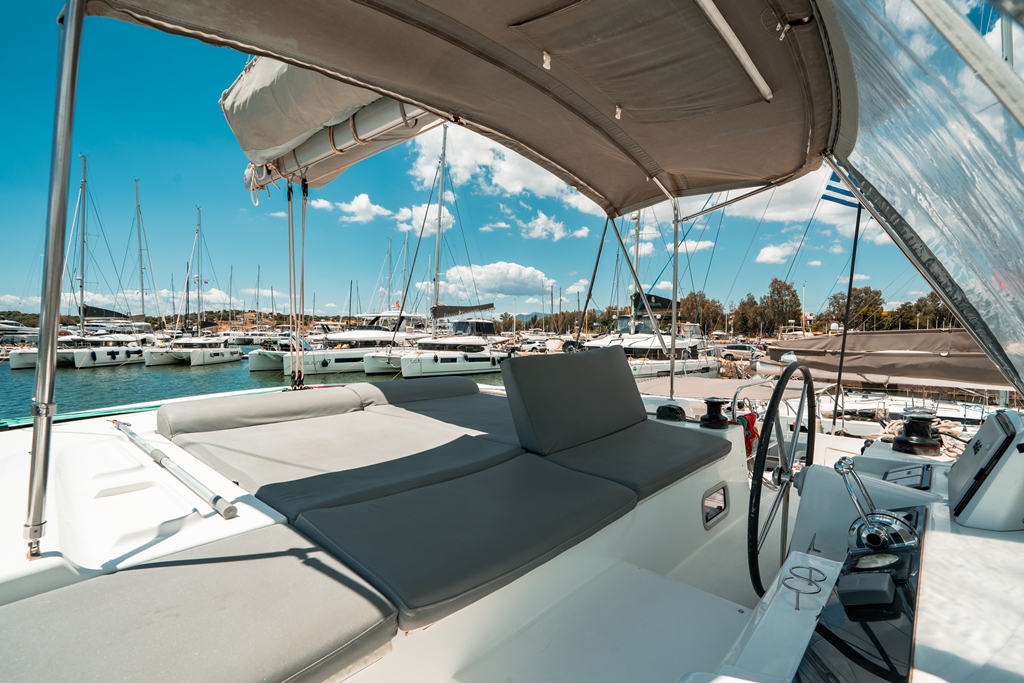 Lagoon 46 - 4 + 1 cab. — photo 8