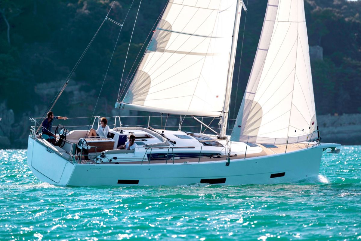 Dufour 390 GL — photo 1