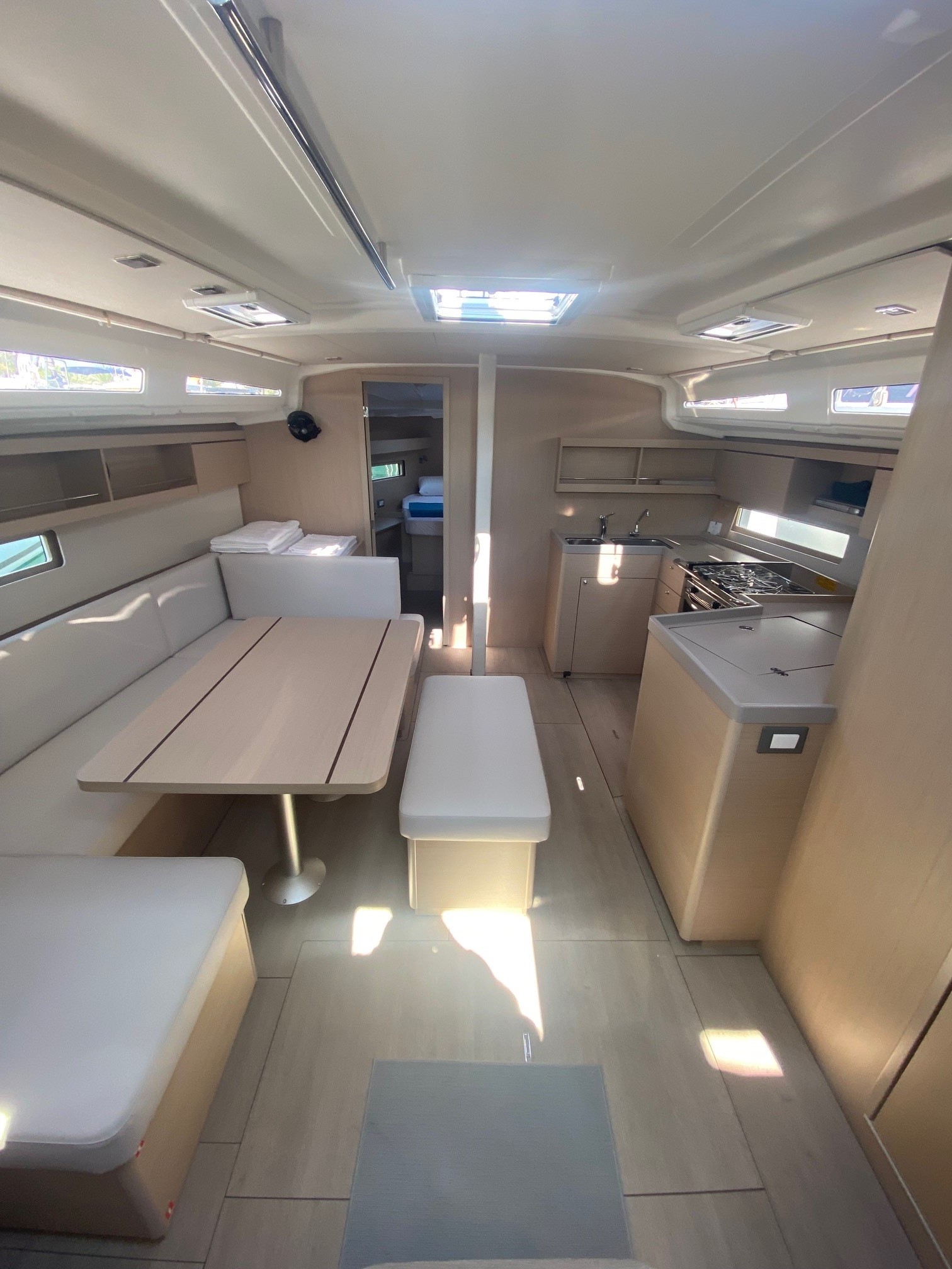 Oceanis 40.1 — photo 9