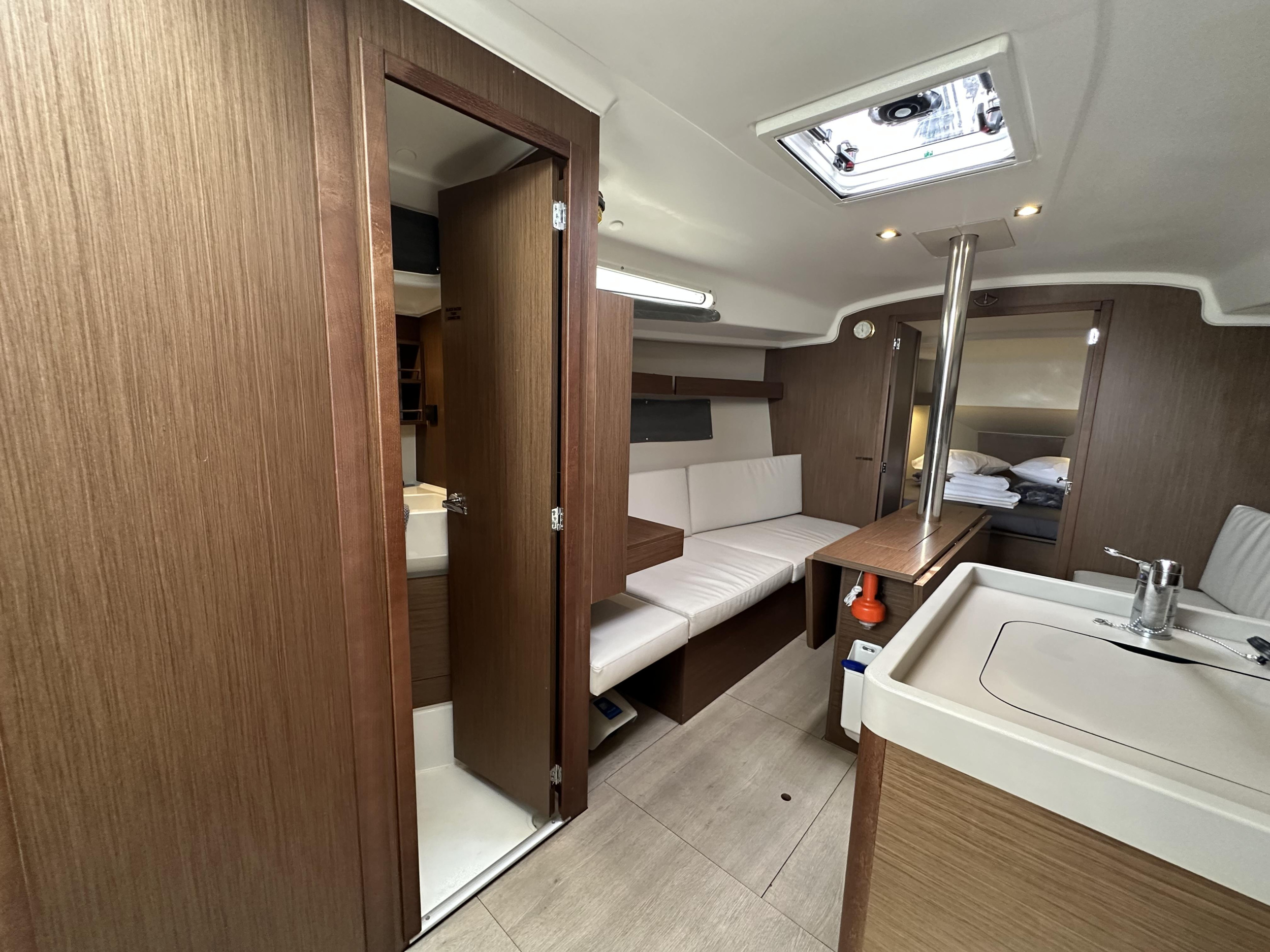 Oceanis 34.1 — photo 8