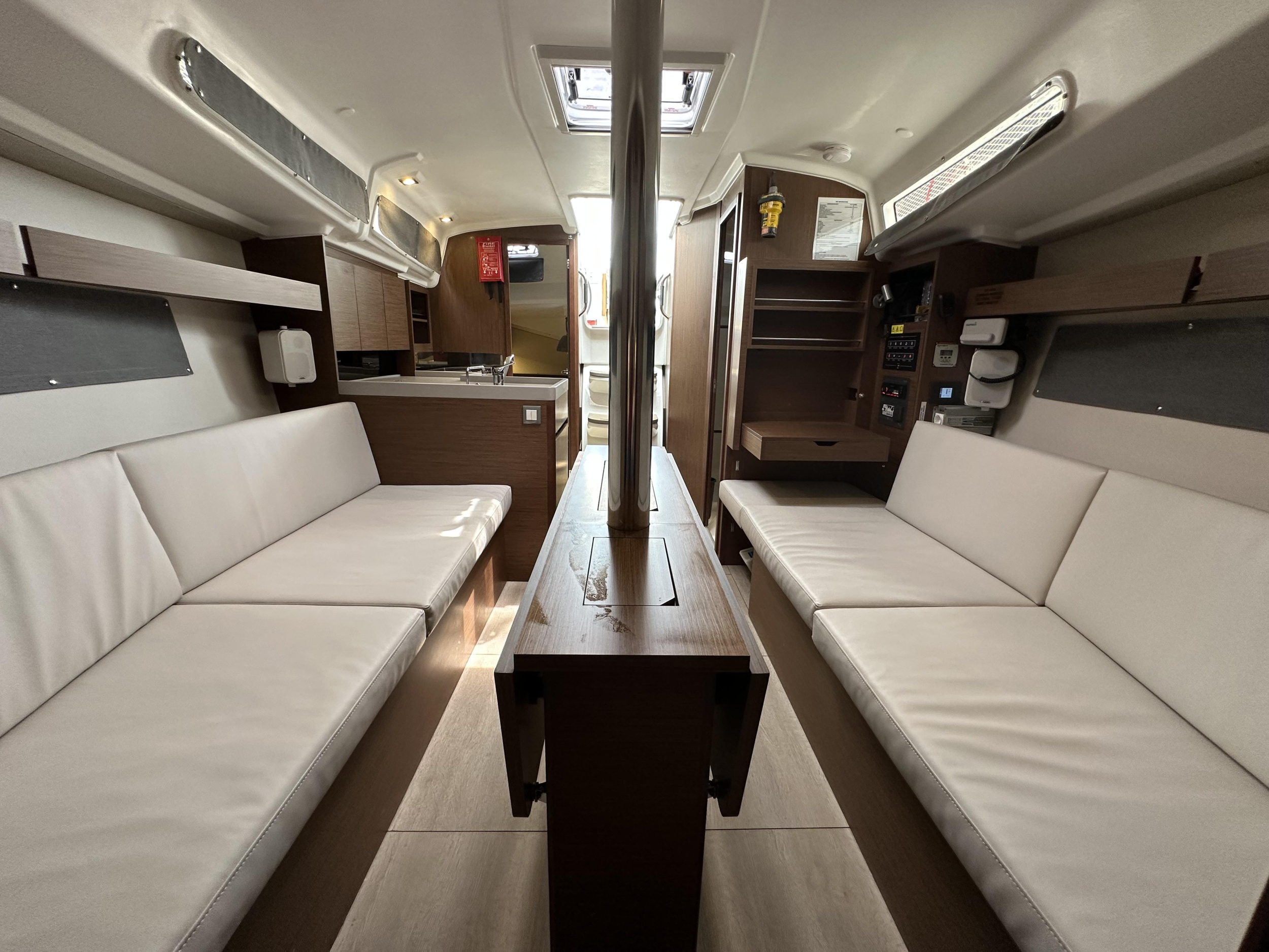 Oceanis 34.1 — photo 11
