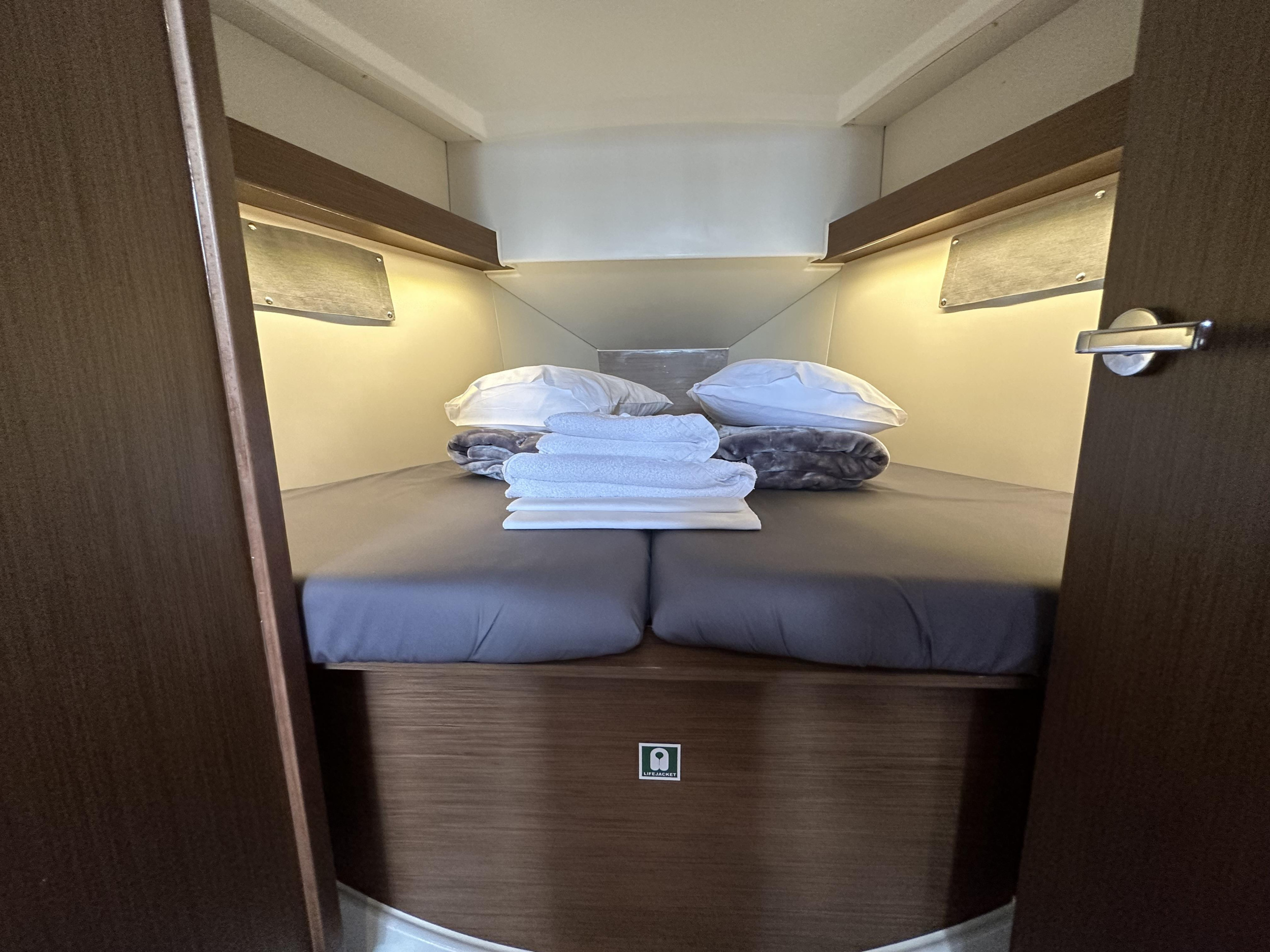 Oceanis 34.1 — photo 13