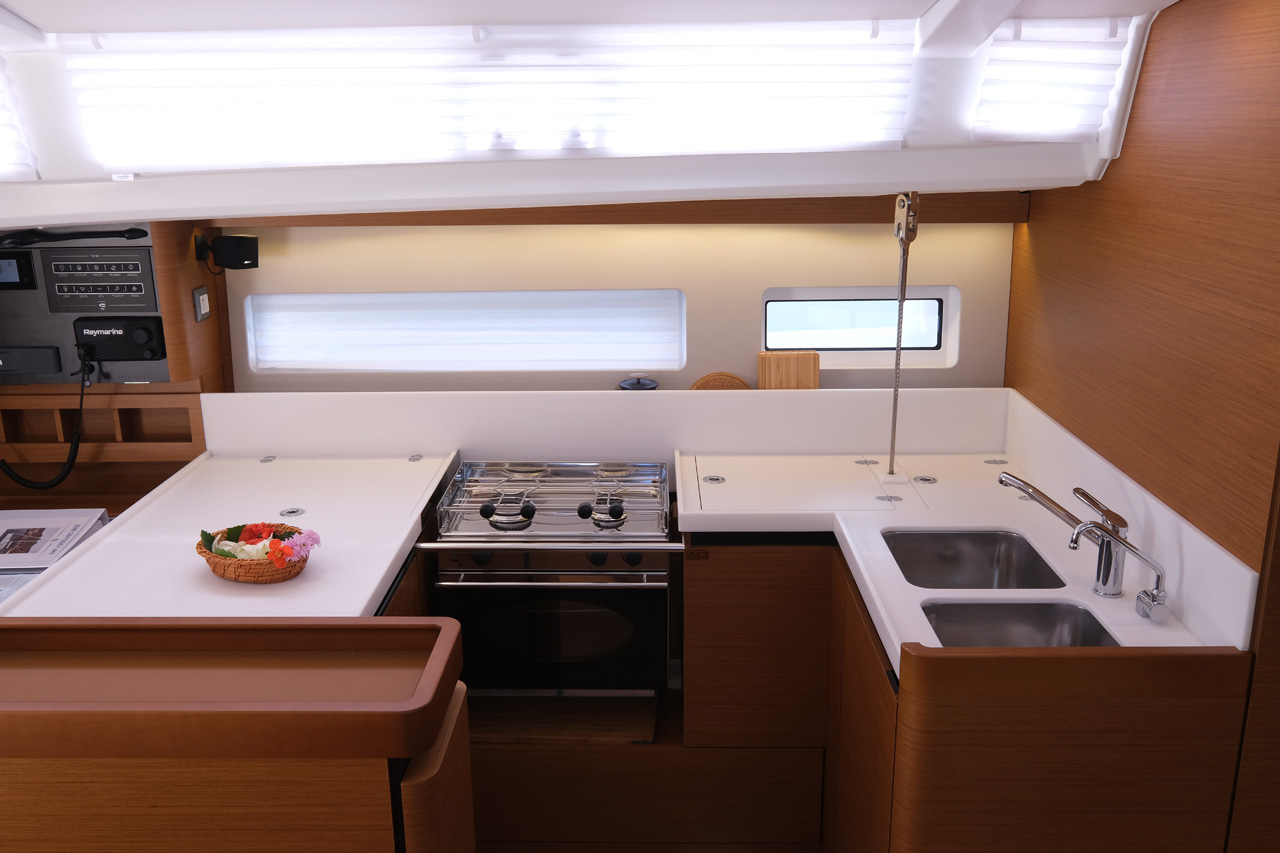 Sun Odyssey 440 - 4 cab. — photo 7