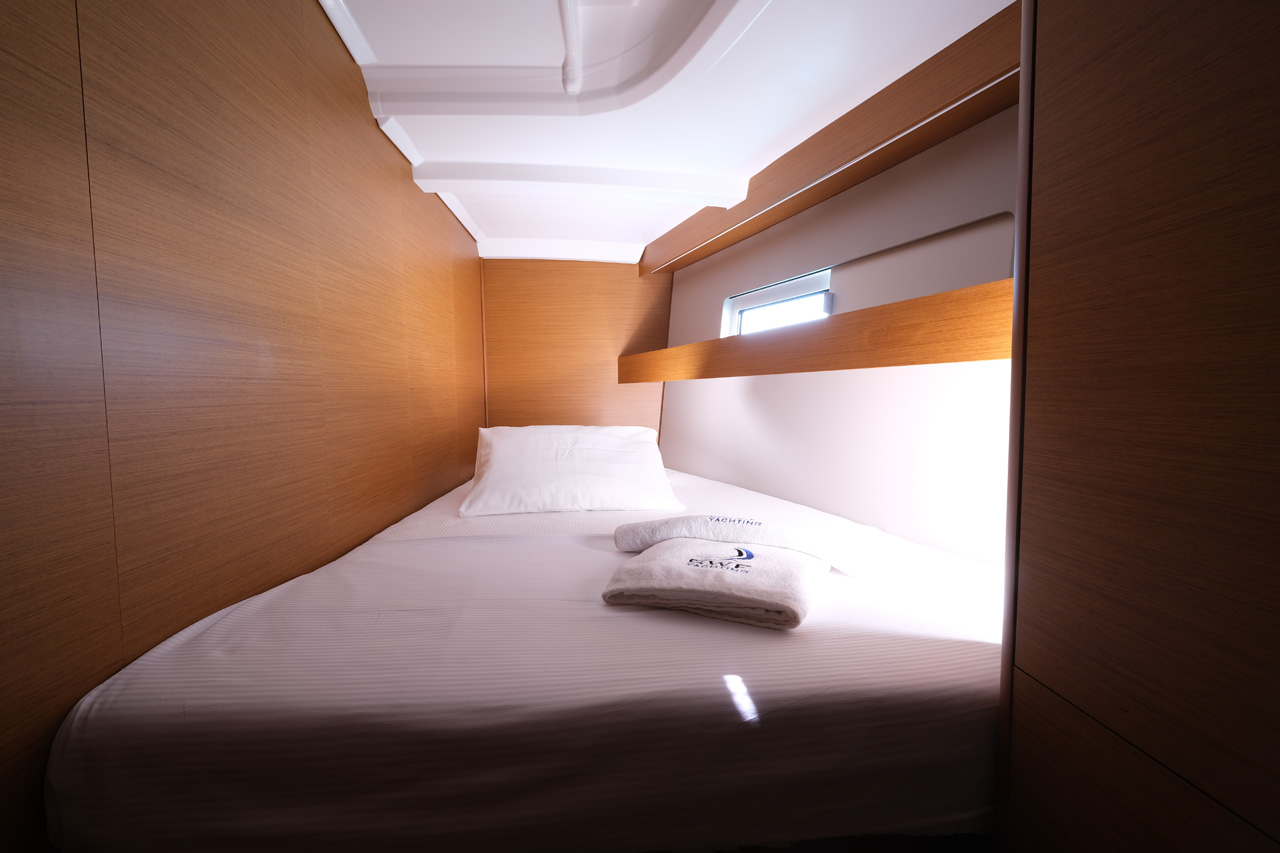 Sun Odyssey 440 - 4 cab. — photo 12