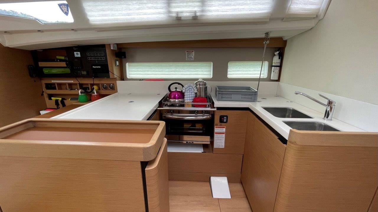 Sun Odyssey 440 - 3 cab. — photo 6