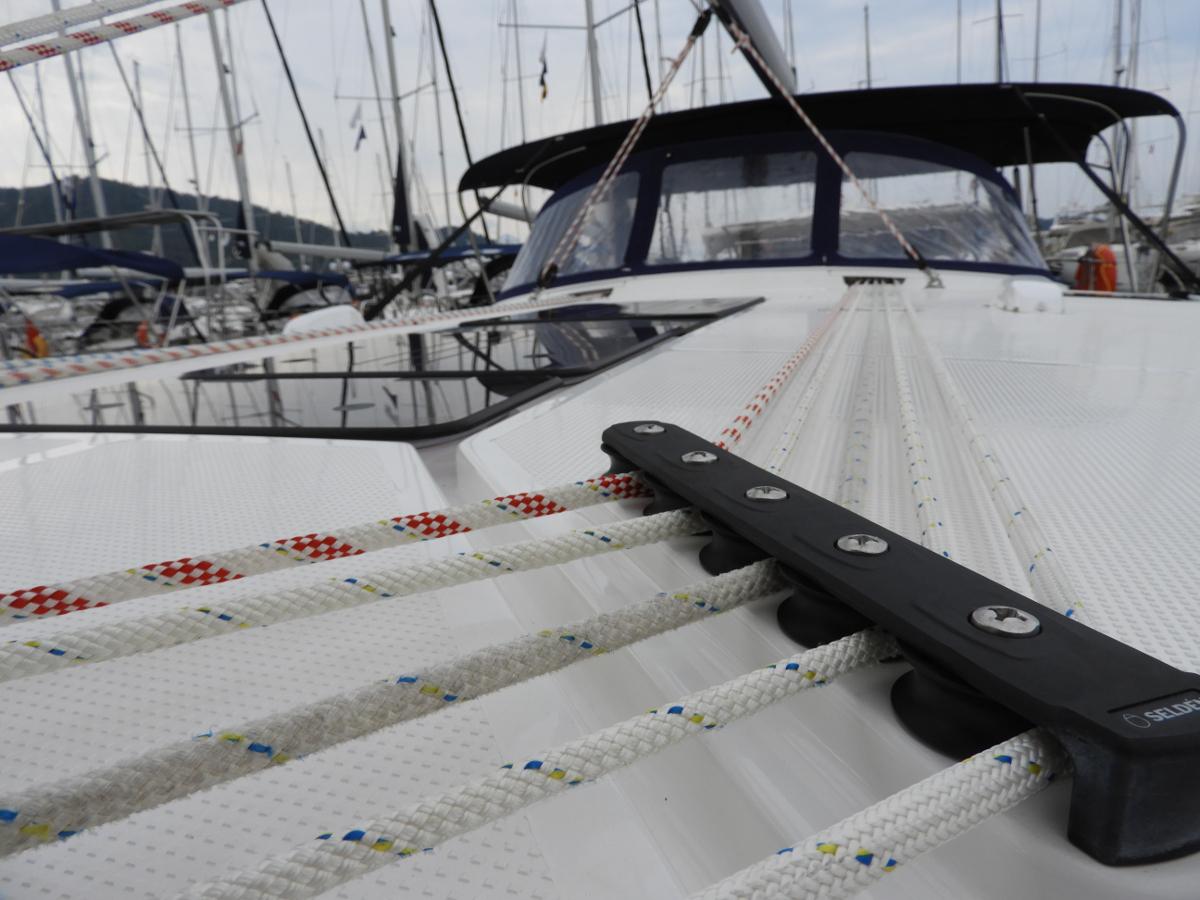 Bavaria Cruiser 51 — photo 17