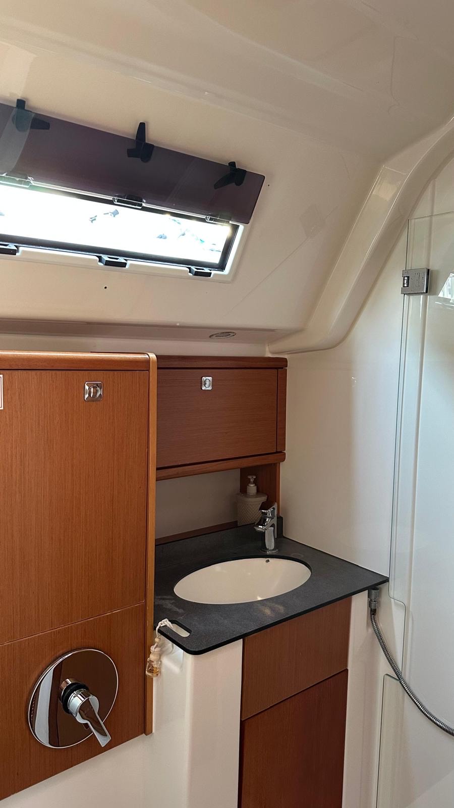 Bavaria Cruiser 51 — photo 36