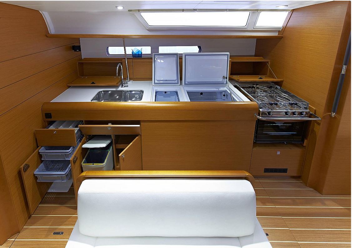 Sun Odyssey 479 - 4 cab. — photo 9