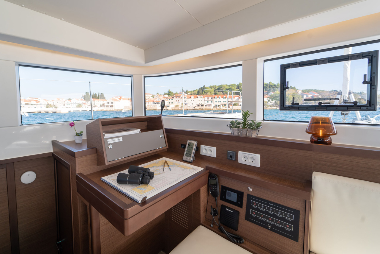 Lagoon 40 - 4 + 2 cab — photo 18