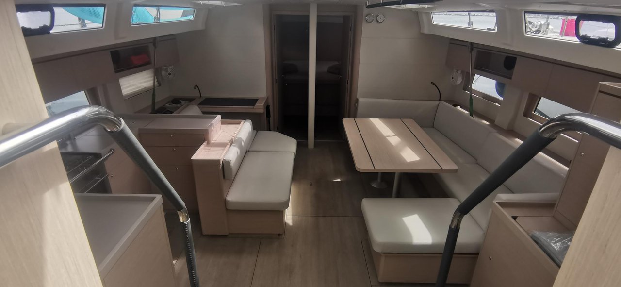 Oceanis 51.1 — photo 4