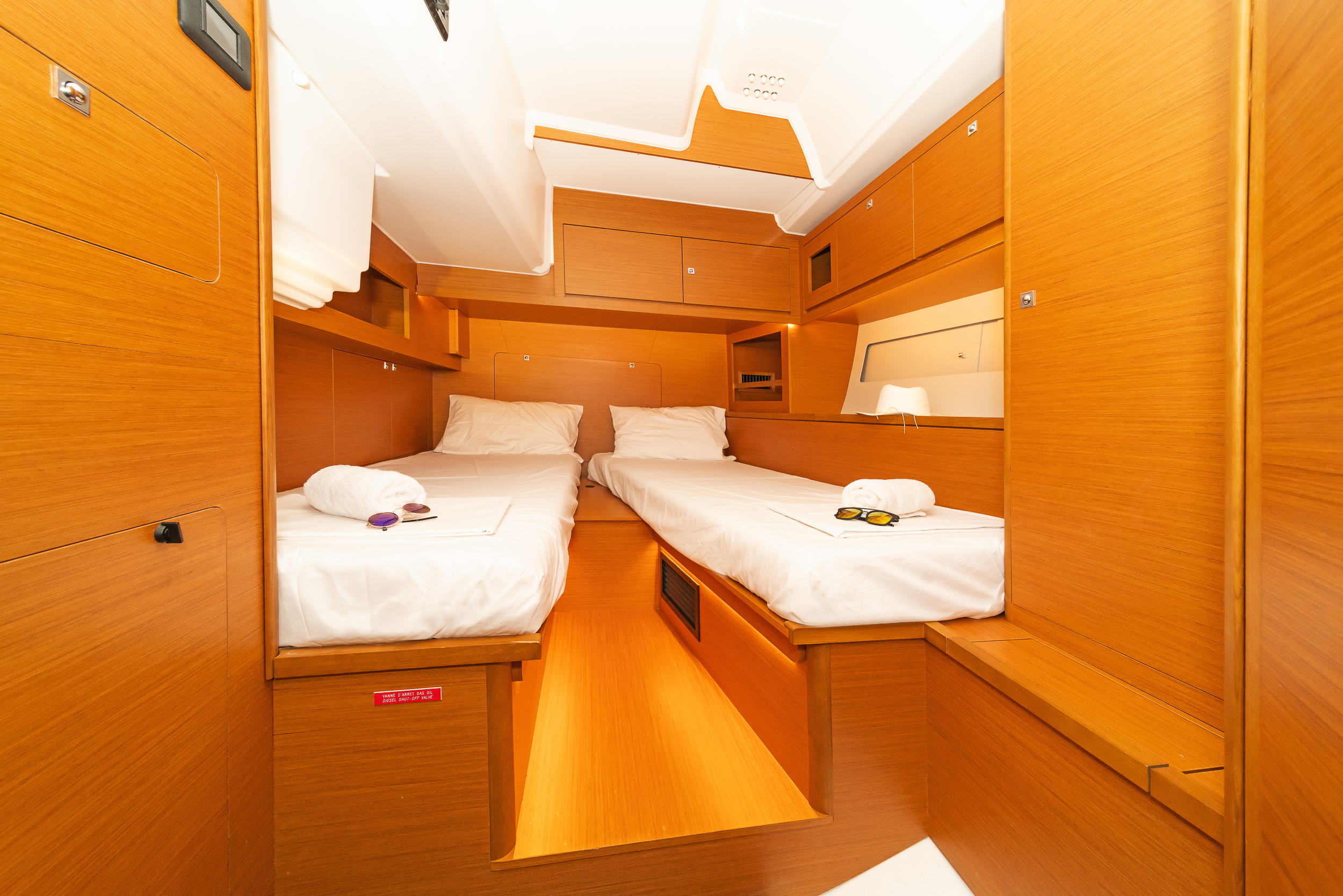 Dufour 530 - 3 + 1 cab. — photo 6
