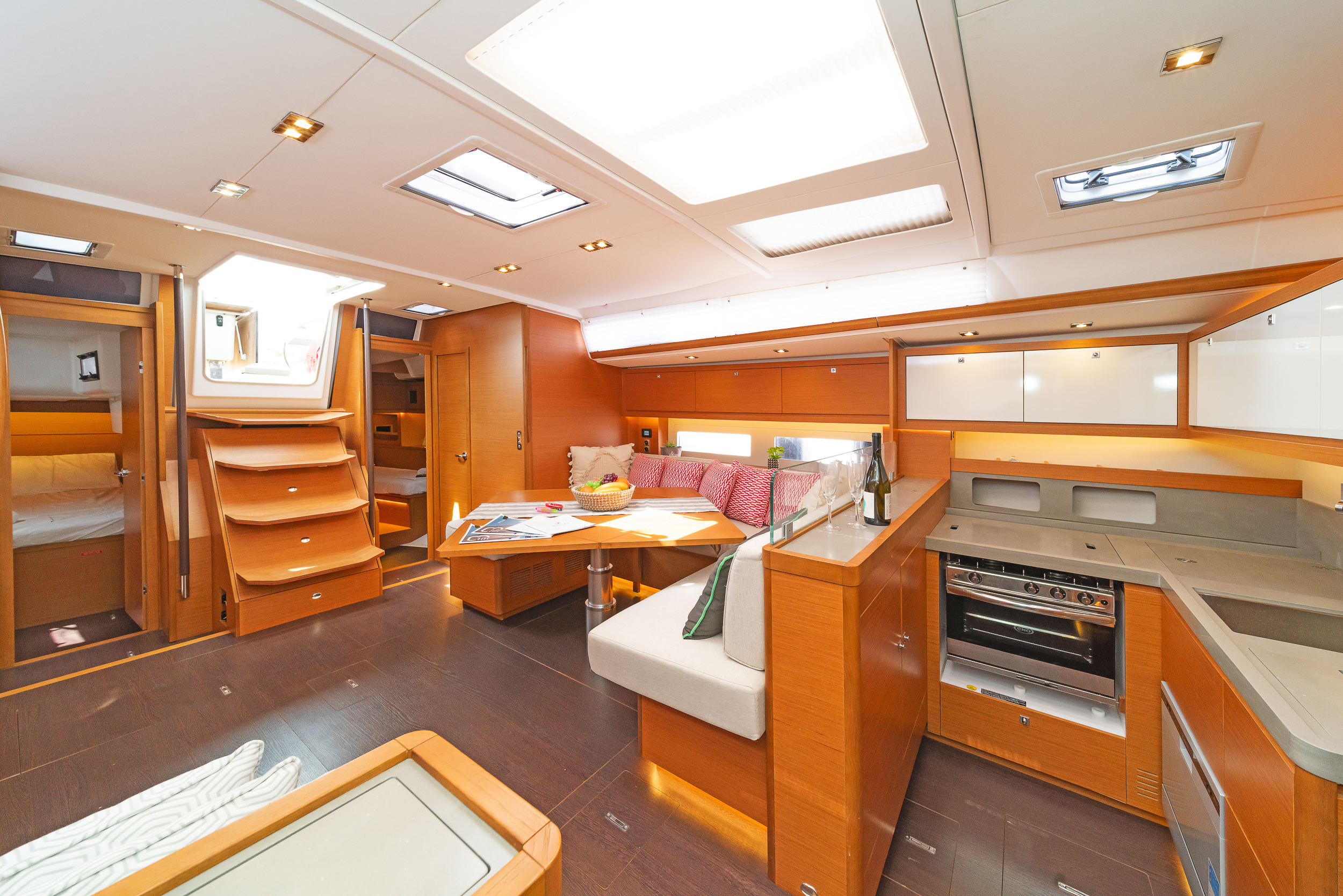 Dufour 530 - 3 + 1 cab. — photo 9