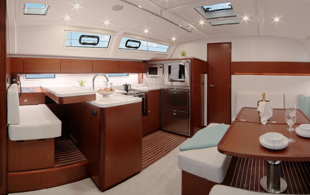 Bavaria Cruiser 51 — photo 12